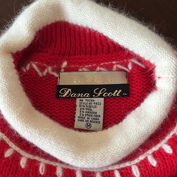 Dana Scott Sweater (Tunic) Good for Christmas and NY Wool/Angora/Acrylic - Picture 3 of 4